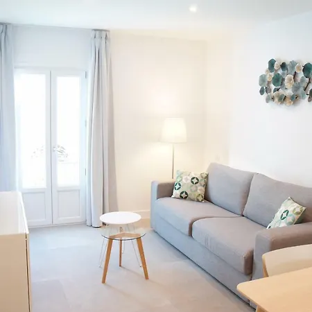 Republique Apartment *